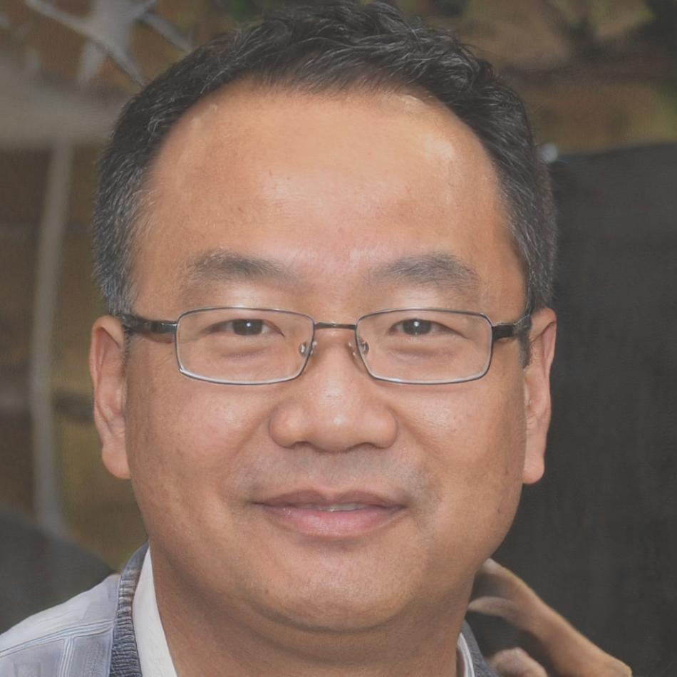 Taemin Gwak reviewing market trends